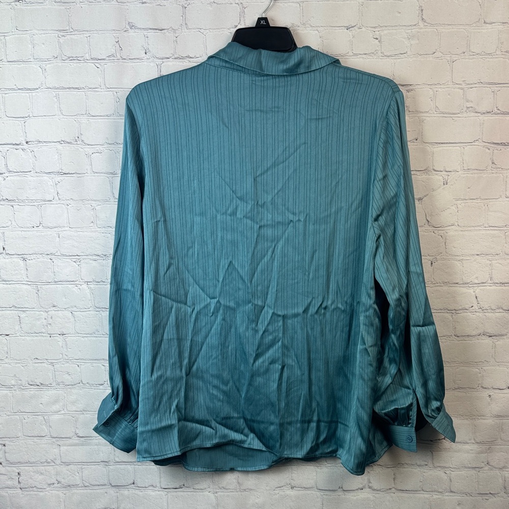 BloomChic Teal Button Down Shirt - Picture 7 of 7